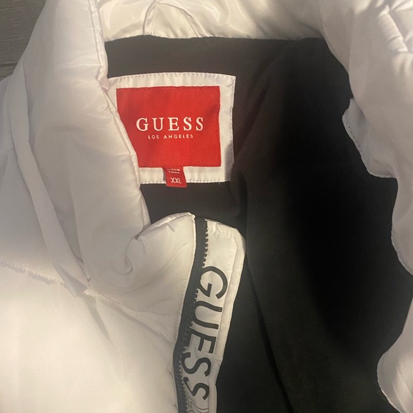 Guess white puffer jacket - XXL - Picture 3 of 4